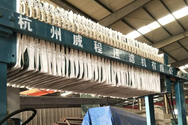 廂式污泥壓濾機結構原理 為什么說處理污泥效果好